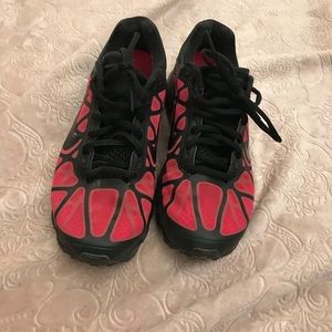Nike air max women’s pink and black.